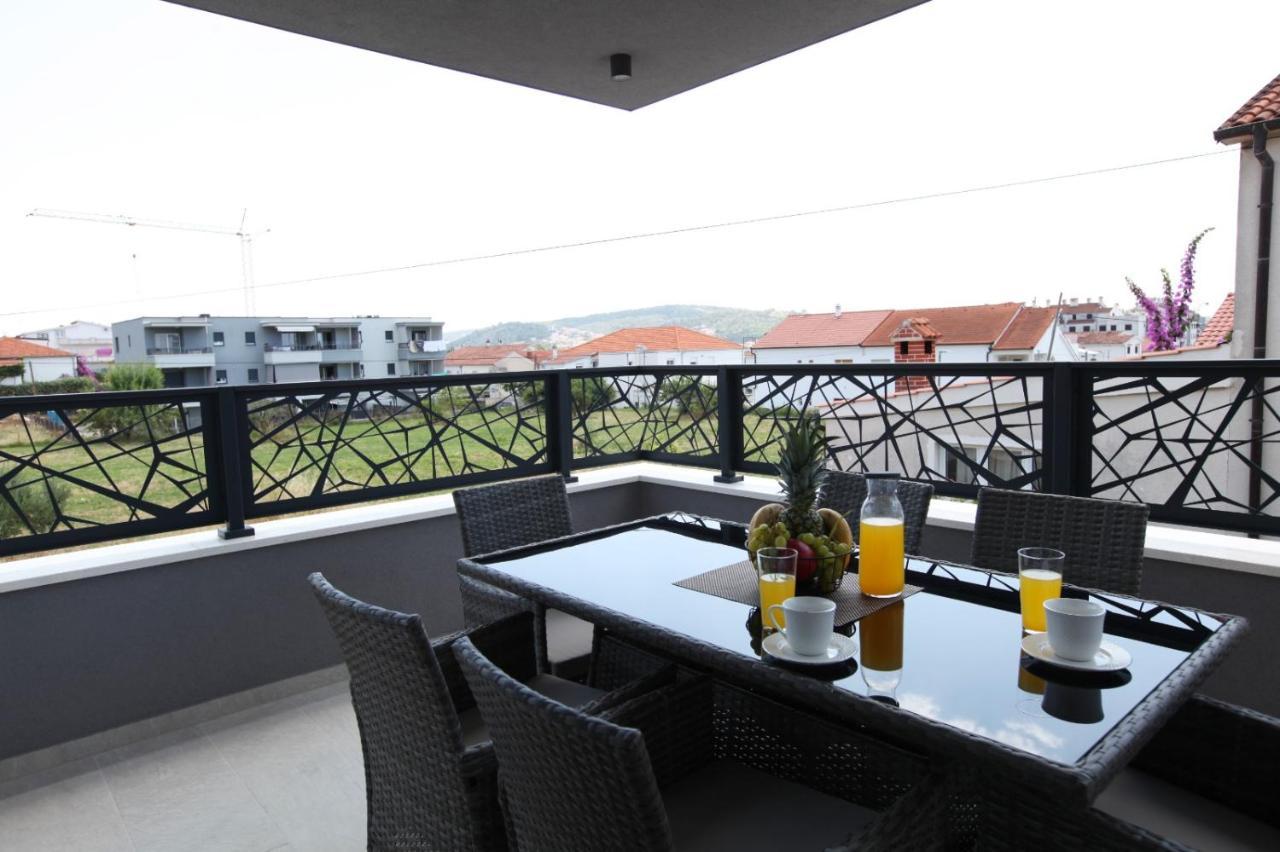 Apartment Sweet Dreams Trogir Exterior photo